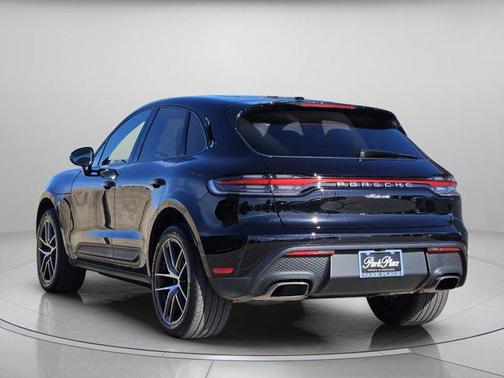 2025 Porsche Macan 