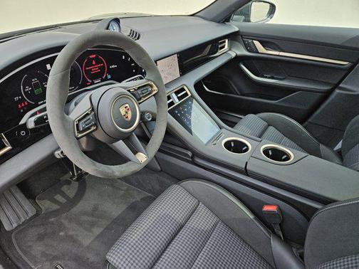 2025 Porsche Taycan 4S