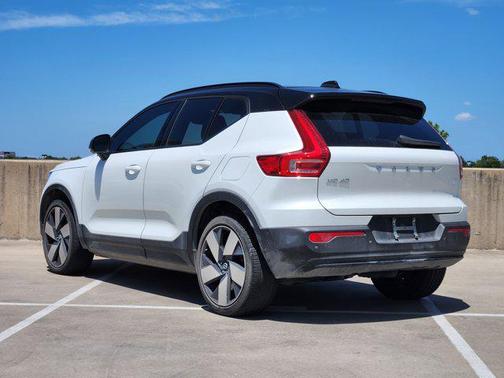2023 Volvo XC40 Recharge Pure Electric Twin Plus