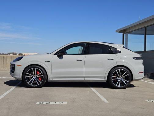 2026 Porsche Cayenne Cayenne Turbo E-Hybrid