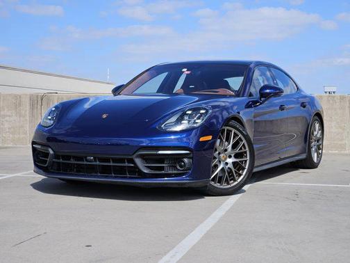 2023 Porsche Panamera 4 Platinum Edition