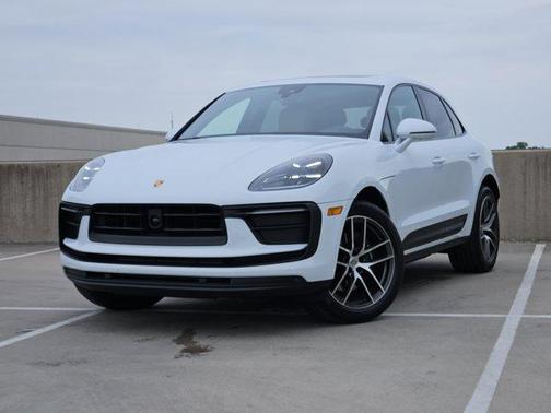 Carrara White Metallic 2026 Porsche Macan Macan
