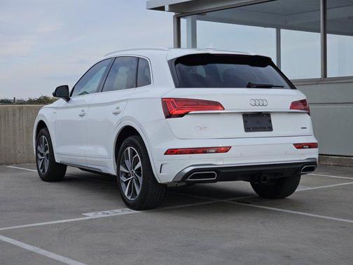 2023 Audi Q5 45 S line Premium Plus