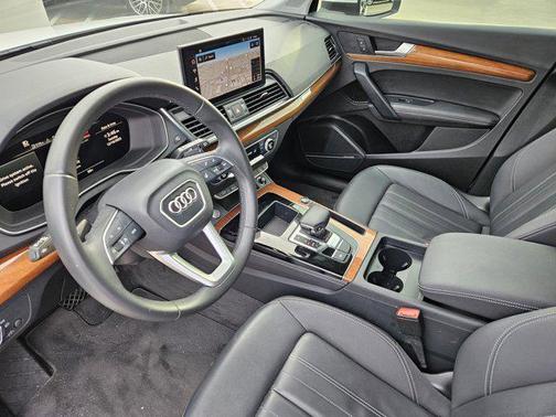 2023 Audi Q5 45 S line Premium Plus
