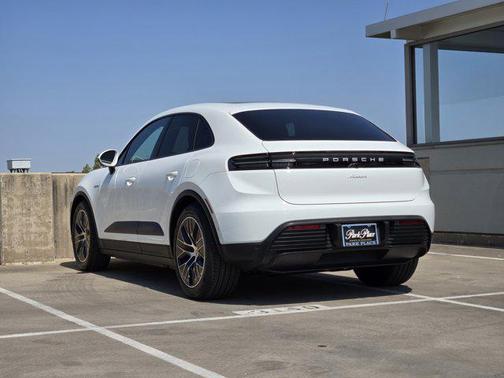 2025 Porsche Macan Electric