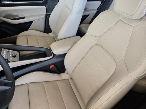 2025 Porsche Macan Electric