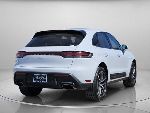 Carrara White Metallic 2026 Porsche Macan Macan