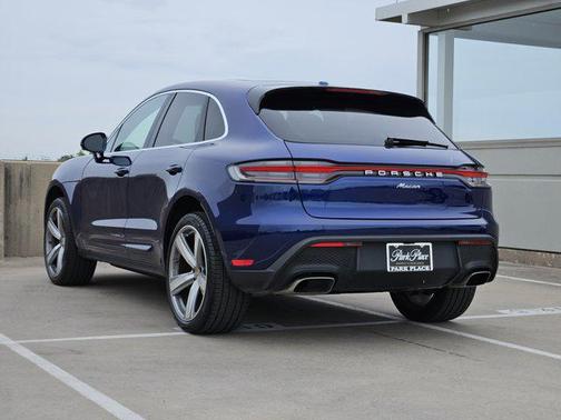 2024 Porsche Macan Base