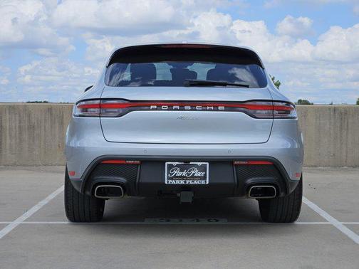 2023 Porsche Macan Base