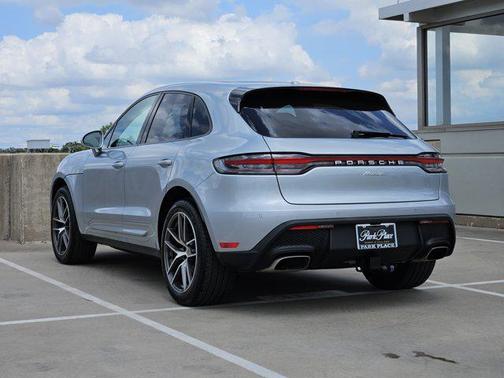 2023 Porsche Macan Base