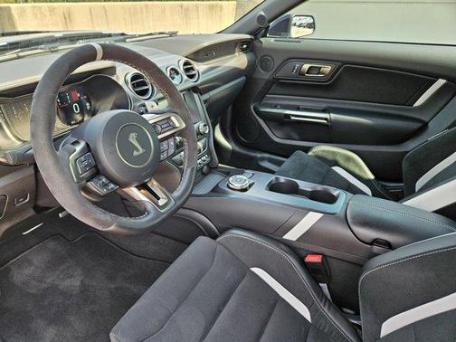 2022 Ford Shelby GT500 Base