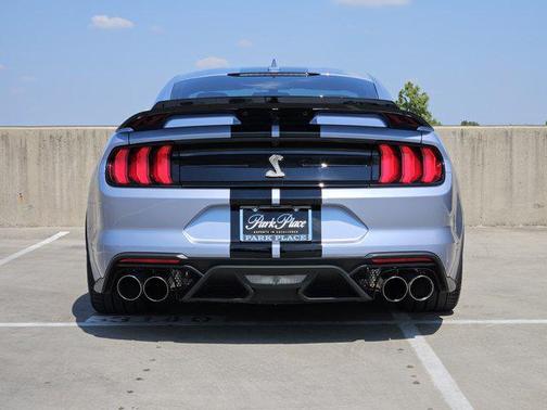 2022 Ford Shelby GT500 Base