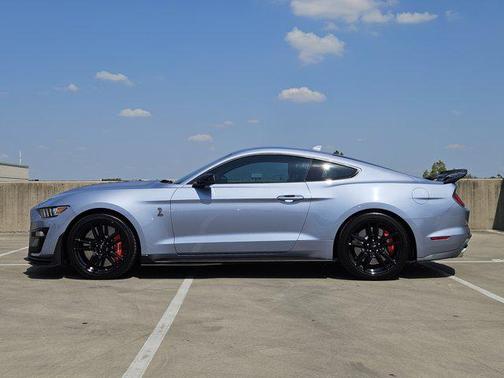 2022 Ford Shelby GT500 Base