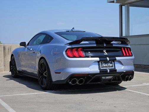 2022 Ford Shelby GT500 Base