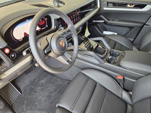 2025 Porsche Cayenne Coupe AWD