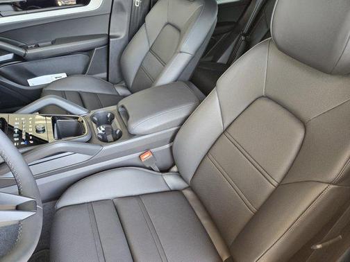2025 Porsche Cayenne Coupe AWD