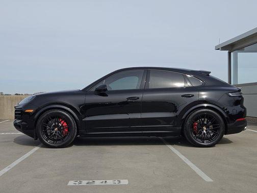 2025 Porsche Cayenne S