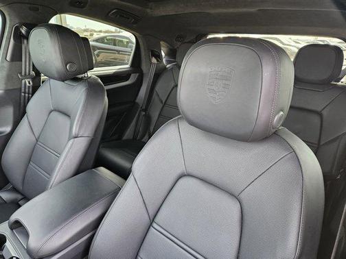 2025 Porsche Cayenne S