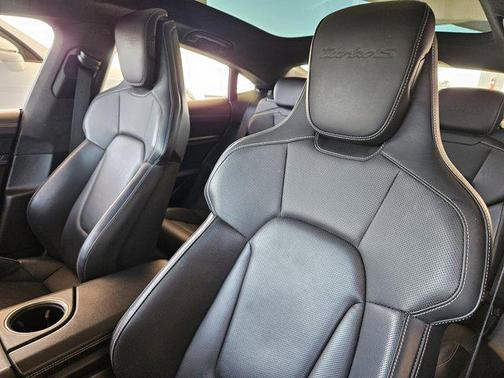 2021 Porsche Taycan Turbo S