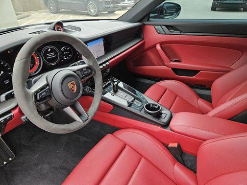 2024 Porsche 911 Carrera GTS