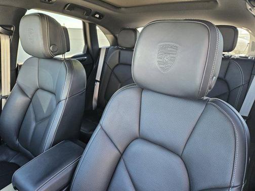 2023 Porsche Macan S