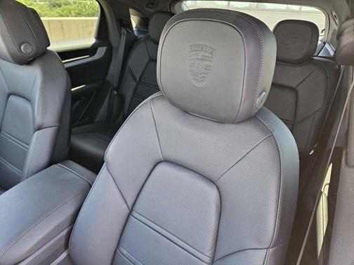 2025 Porsche Cayenne Coupe AWD
