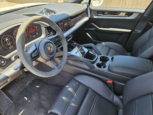 2025 Porsche Cayenne Coupe AWD