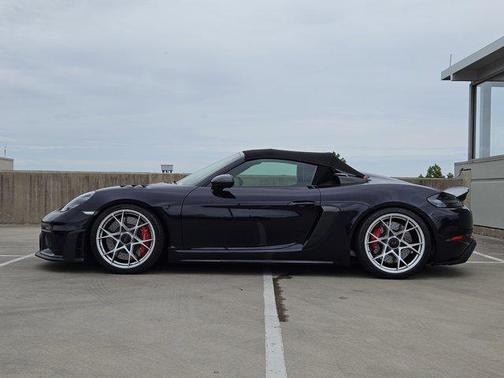 2024 Porsche 718 Spyder RS