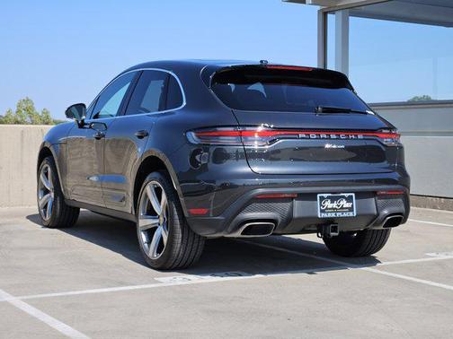 2024 Porsche Macan AWD