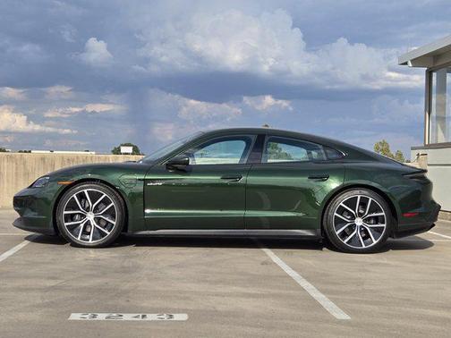 2025 Porsche Taycan 4