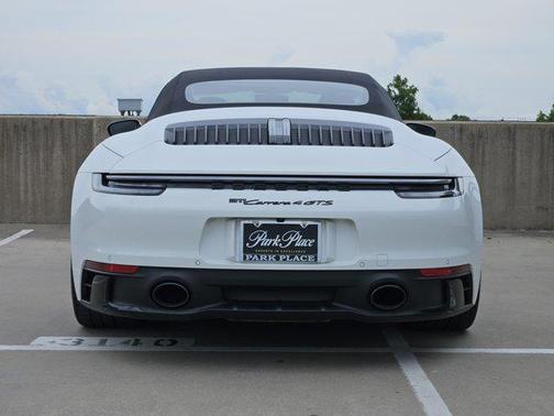 2024 Porsche 911 Carrera 4 GTS