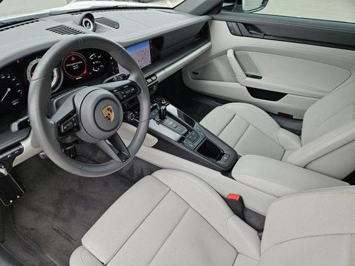 2024 Porsche 911 Carrera 4 GTS