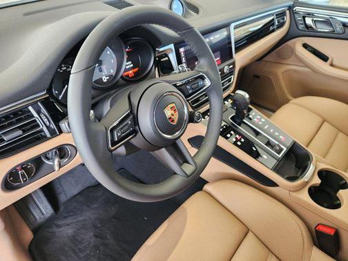 2025 Porsche Macan S
