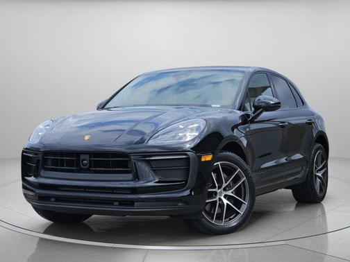 2026 Porsche Macan AWD