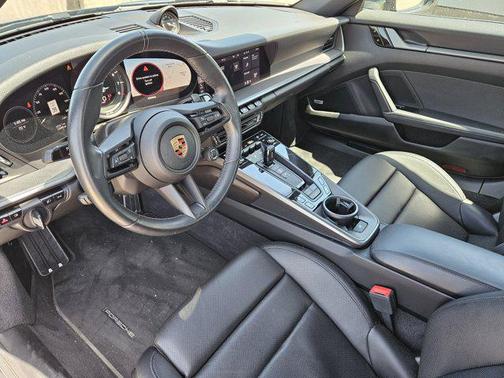 2020 Porsche 911 Carrera