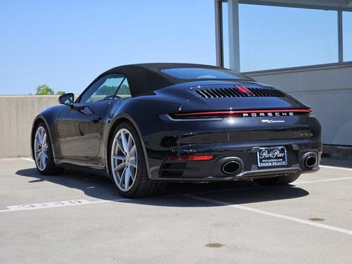 2020 Porsche 911 Carrera