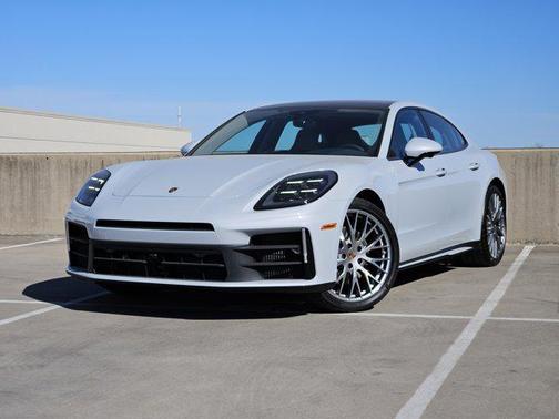 2026 Porsche Panamera 4