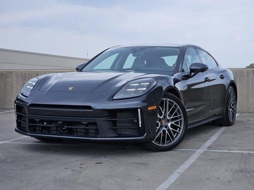 2025 Porsche Panamera 4