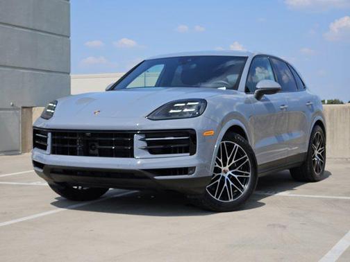 2025 Porsche Cayenne AWD