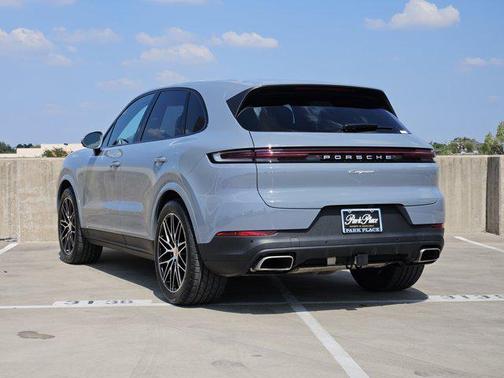 2025 Porsche Cayenne AWD
