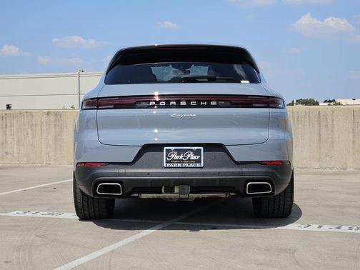 2025 Porsche Cayenne AWD