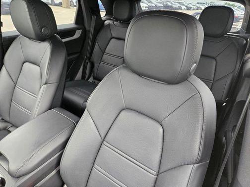 2024 Porsche Cayenne S