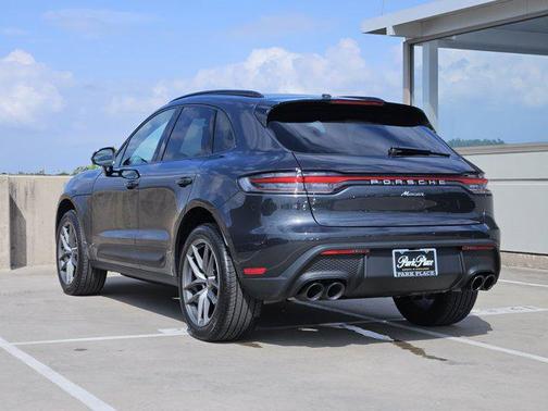 2024 Porsche Macan Base