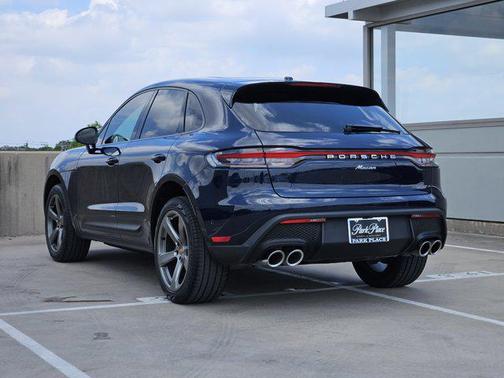 2022 Porsche Macan Base