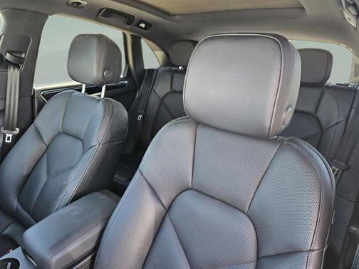 Carrara White Metallic 2025 Porsche Macan Macan S