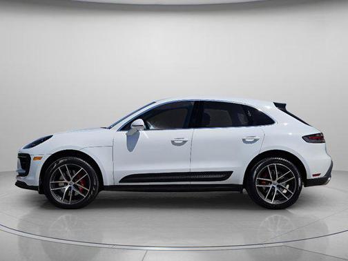 Carrara White Metallic 2025 Porsche Macan Macan S