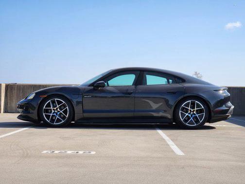 2025 Porsche Taycan RWD