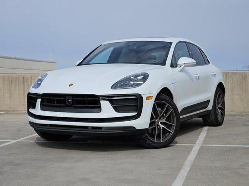 2026 Porsche Macan AWD