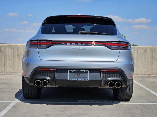 2022 Porsche Macan S