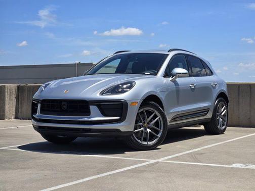 2025 Porsche Macan AWD